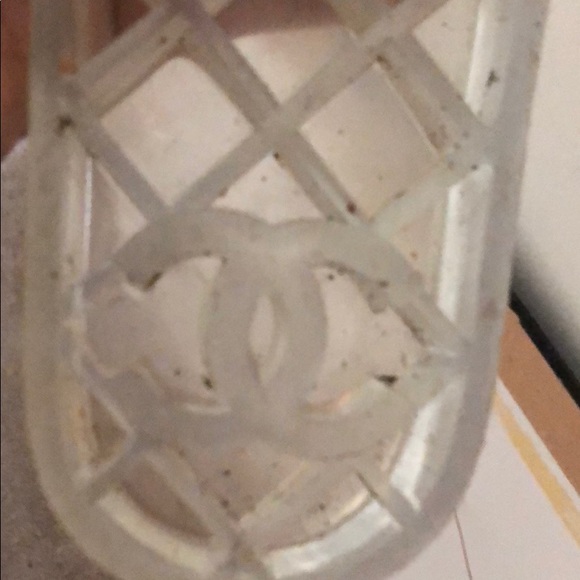 Chanel slides - Picture 2 of 3